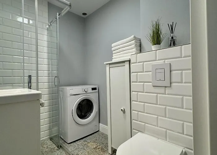 דירה Przytulny Obok Jasnej Gory By Renters צ'סטוצ'ובה